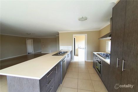 Property photo of 17 Toolern Waters Drive Weir Views VIC 3338