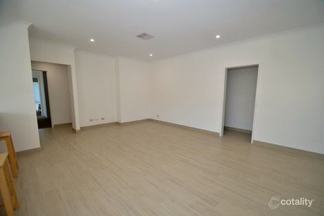 Property photo of 17 Pumice Road Treeby WA 6164