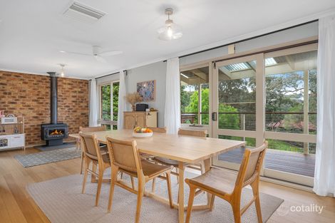 Property photo of 8 Greenleaf Court Eltham North VIC 3095