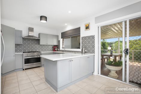 Property photo of 8 Amber Grove Bolwarra Heights NSW 2320