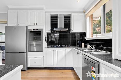 Property photo of 84 Landscape Drive Mooroolbark VIC 3138