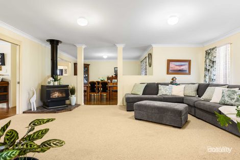 Property photo of 21 Stark Drive Vale View QLD 4352