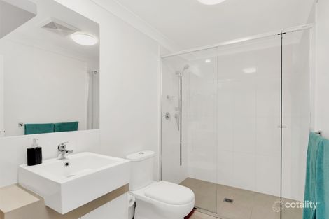 Property photo of 2/22 Careel Close Helensvale QLD 4212