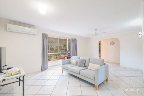 Property photo of 25 Mayfair Drive Southside QLD 4570