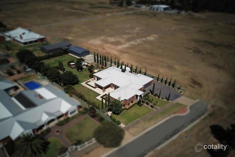 11 Lomandra Dr, Kialla, VIC 3631