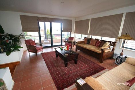 Property photo of 6 May Gibbs Place Jerrabomberra NSW 2619