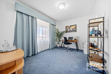 Property photo of 11 Porzana Boulevard Tapping WA 6065