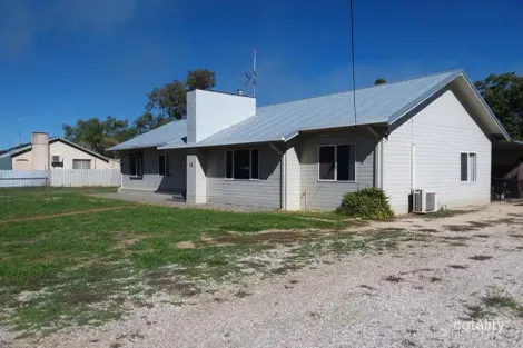 12 Lefroy St, Moora, WA 6510