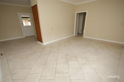 Property photo of 4 Brisbane Street Oxley Park NSW 2760