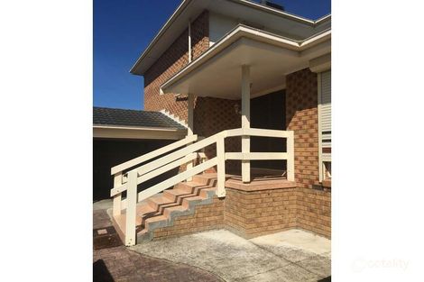 Property photo of 9 Thomas Mitchell Drive Endeavour Hills VIC 3802