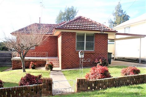Property photo of 12 Esrom Street West Bathurst NSW 2795