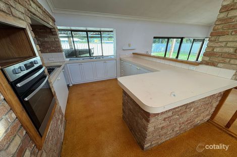 Property photo of 4 Cook Place Australind WA 6233