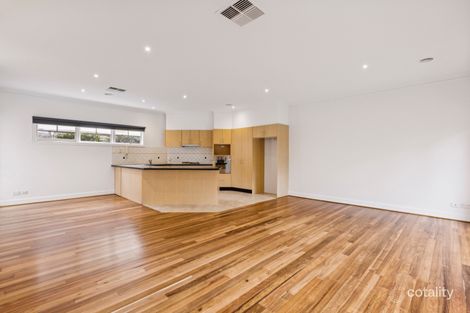 Property photo of 2/3 Walker Avenue Hampton VIC 3188