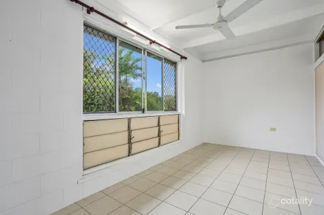 Property photo of 18 Purbeck Place Edge Hill QLD 4870