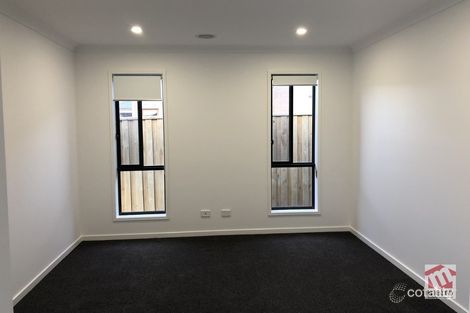 Property photo of 36 Scotland Circuit Cranbourne West VIC 3977