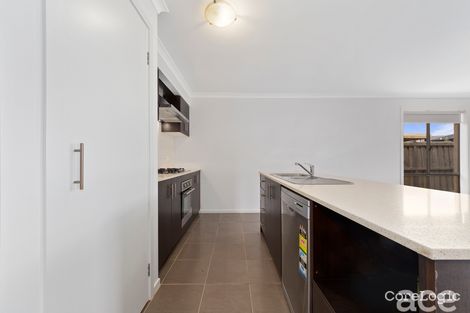 Property photo of 22 Pistachia Drive Tarneit VIC 3029