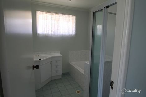 Property photo of 4 Kerry Court New Auckland QLD 4680