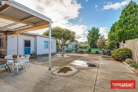 Property photo of 24 Wren Street Altona VIC 3018