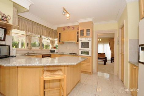 Property photo of 2 Ierina Court Wantirna South VIC 3152