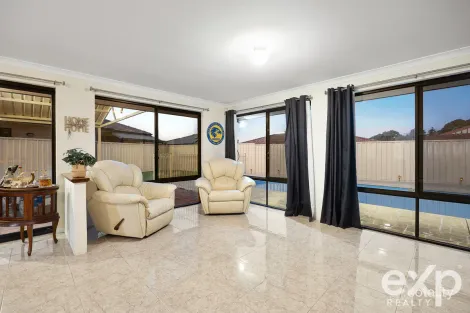 Property photo of 80 Pimento Circle Port Kennedy WA 6172