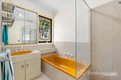 Property photo of 26 Roehampton Avenue Wantirna VIC 3152