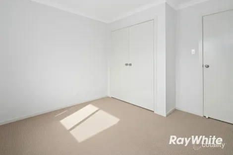 Property photo of 15 Freycinet Drive Sunshine Bay NSW 2536