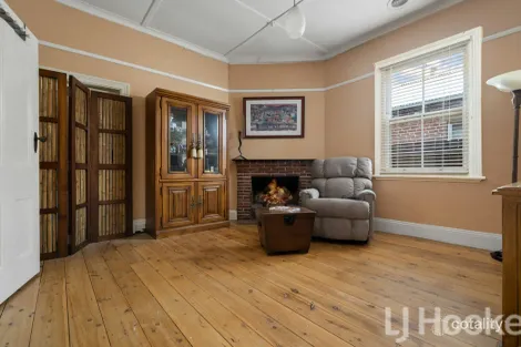 Property photo of 174 Lambert Street Bathurst NSW 2795