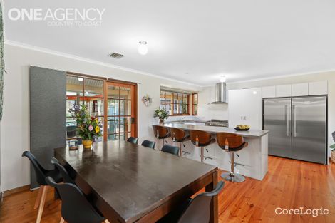 Property photo of 3 James Court Drouin VIC 3818