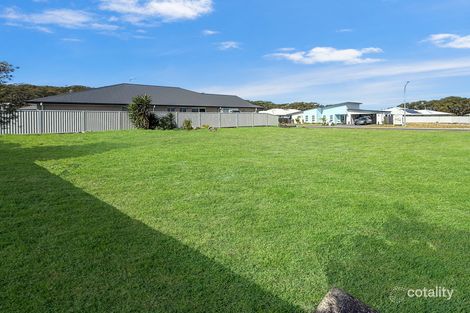 42 Prince Of Wales Dr, Dunbogan, NSW 2443