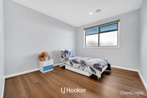 Property photo of 56 Linden Tree Way Cranbourne North VIC 3977