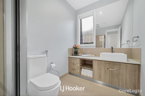 Property photo of 56 Linden Tree Way Cranbourne North VIC 3977