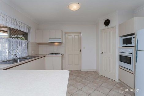 Property photo of 35 East Road Hocking WA 6065