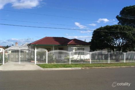1 Mcilvenie St, Canley Heights, NSW 2166