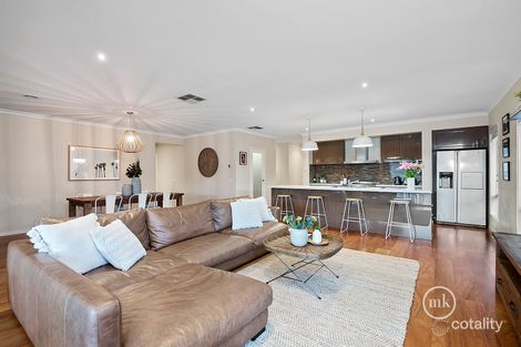 Property photo of 35 Ballam Way Doreen VIC 3754