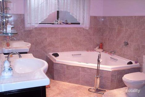 Property photo of 53 Toorak Road Inverloch VIC 3996