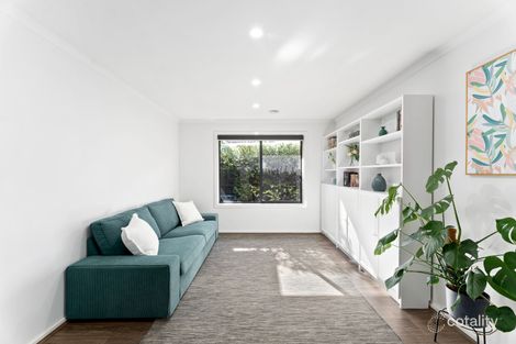 Property photo of 3 Fragrant Street Sunbury VIC 3429