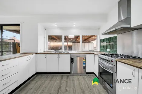 Property photo of 9 Lachlan Court Werribee VIC 3030