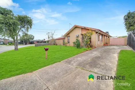 Property photo of 9 Lachlan Court Werribee VIC 3030