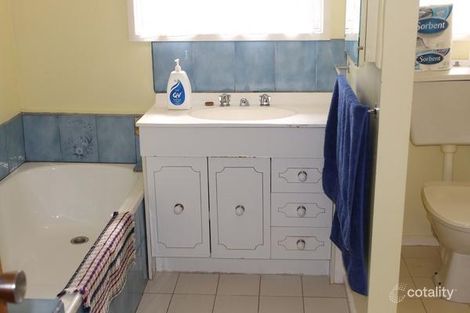 Property photo of 32 Jonathan Drive Darley VIC 3340