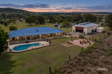 8 Leslee Ct, Summerholm, QLD 4341