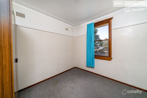 Property photo of 11 Spooner Avenue Mount Austin NSW 2650