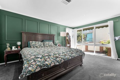 Property photo of 13 Skipton Place Endeavour Hills VIC 3802