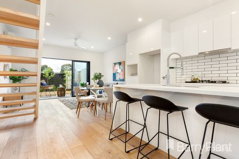 Property photo of 3 Hardy Loop Keysborough VIC 3173