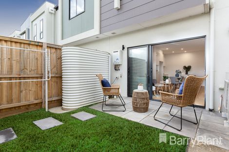 Property photo of 9 Hardy Loop Keysborough VIC 3173