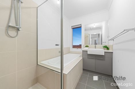 Property photo of 53 Plymouth Boulevard Clyde North VIC 3978