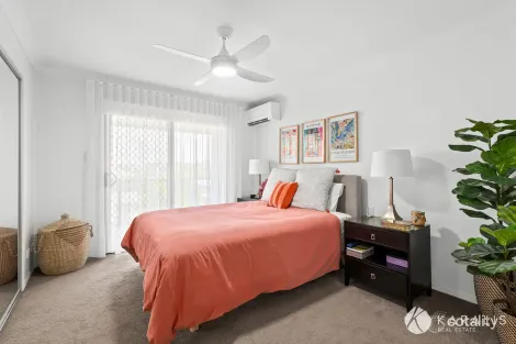 Property photo of 4/12 Mailey Street Mansfield QLD 4122