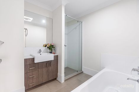 Property photo of 27/20 Kianawah Road South Manly West QLD 4179