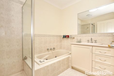 Property photo of 39 Franklin Avenue Roxburgh Park VIC 3064