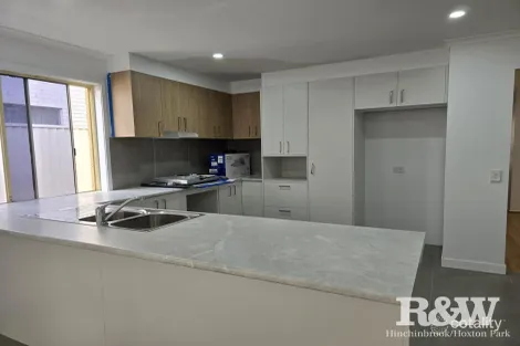 Property photo of 4 Verge Place West Hoxton NSW 2171