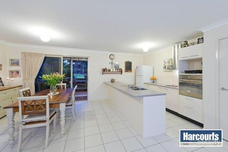 11 Elizabeth St, Everton Hills, QLD 4053